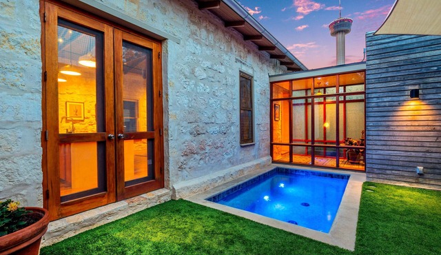 Family-Friendly Historic Southtown Pool House