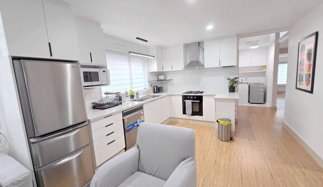 Family-Friendly House in Riccarton- Clean and Convenient