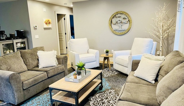 Family friendly house close to college campuses, hiking, Massanutten, and more.