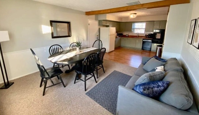 Family-friendly home in the heart of Cumberland.