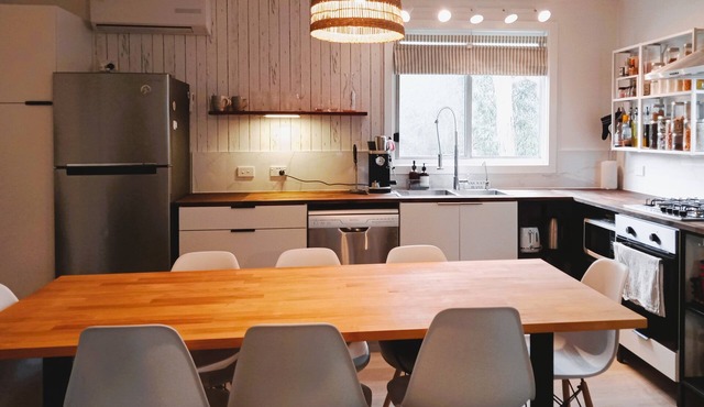 Family friendly holiday home - 3 mins to the beach!