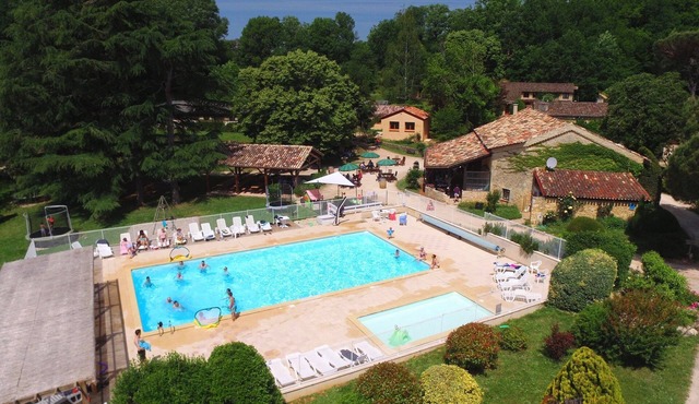Family-friendly Holiday Resort * swimming pool, spa, tennis, games, bar, etc.