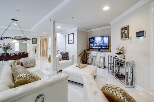 Family-Friendly Home with Foosball in Silver Spring!