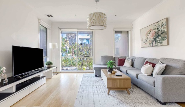 Family-Friendly Home with Alfresco Patio & BBQ