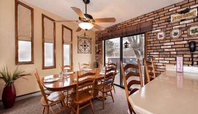 Family friendly home away from home; near Glenwood Caverns, hot springs & skiing