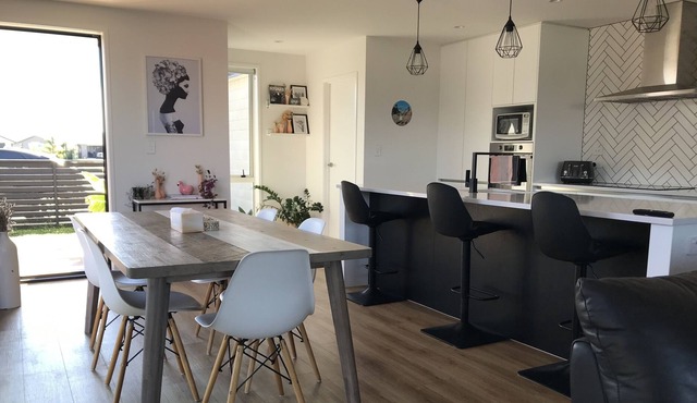 Family friendly home, close to the beach