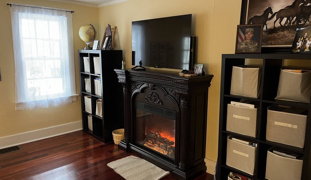 Family friendly home getaway with big yard close to all St Louis has to offer.