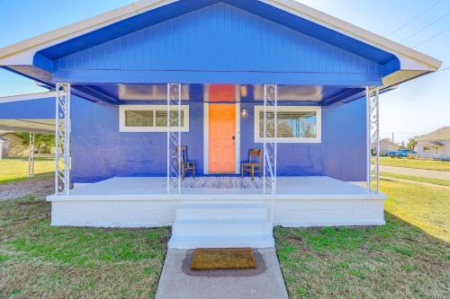 Family-Friendly Home in Kiowa Walk to Dining!