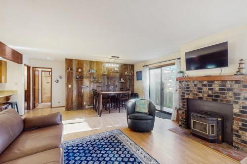 Family friendly home near the ocean with a yard gas grill full kitchen W&D