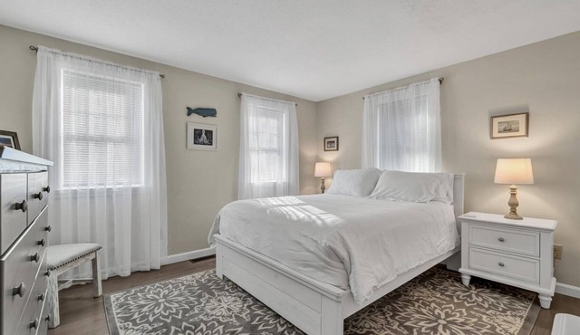 Family-Friendly Home Near Beach with Fenced Yard , Fire Pit, Three Bedroom Plus Office make for Four Unique Sleeping Spaces, Pocasset Home Perfect for Families, Host up to 7, 24 Hr Hospitality