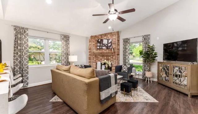 Family-Friendly Home Near Great Southwest Equestrian Center – Horse Show Special