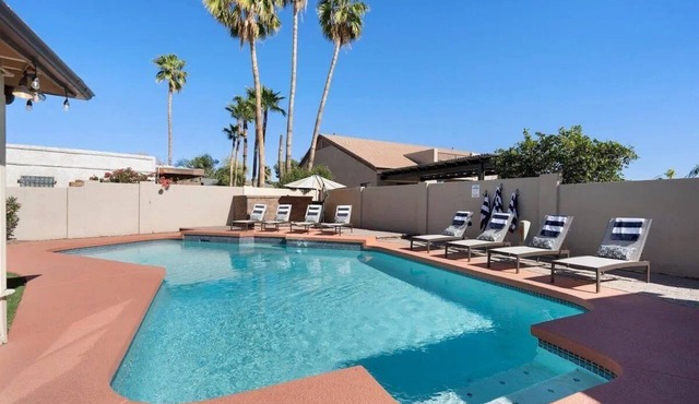 Family Friendly Home on Royal Palms Golf Course
