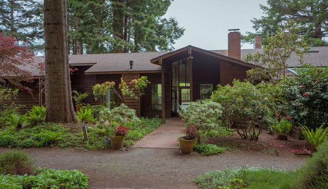 Family Friendly Home on 20 Acre Farm