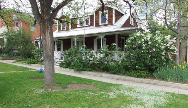 Family-Friendly Home Steps From Downtown Boulder, Shopping, Dining And Events