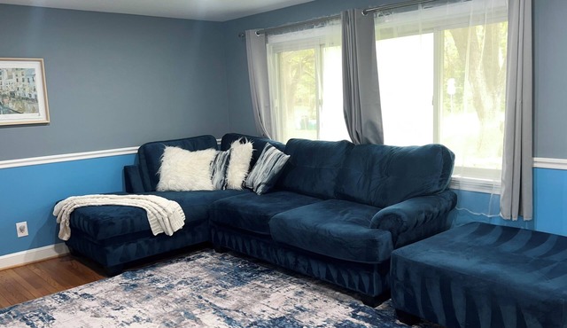 Family friendly Home, 3BR, Old Town, Nat. Harbor & DC. Nice neighborhood
