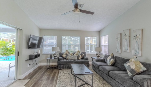 Family Friendly Home Minutes to Disney. 2944