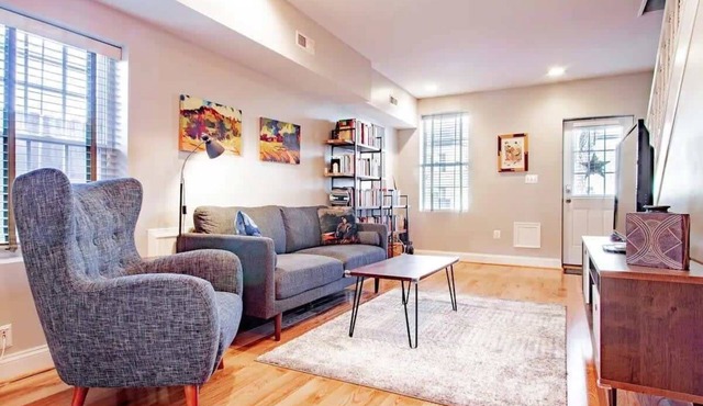 Family-friendly Home for travelers/Near subway