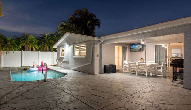 Family-Friendly Home w/Heated Pool Near Beaches