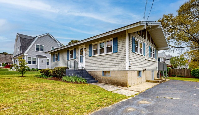 Family-Friendly Home w/Furnished Deck, Gas Grill, Free WiFi, Beach Access