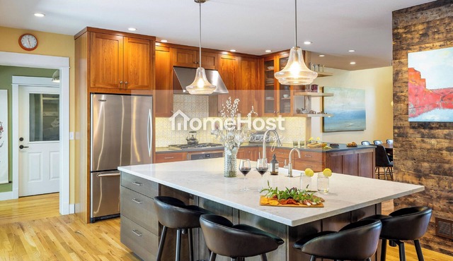 Family-Friendly Home with Lush Backyard, 5-min to Downtown Boulder