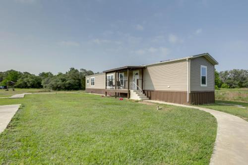 Family-Friendly Home with Pond, 5 Mi to Splashway!