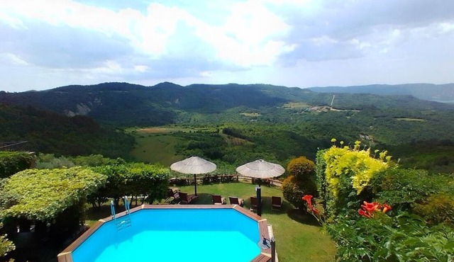 Family-friendly house in Draguć, Istria, with gorgeous garden and stunning view