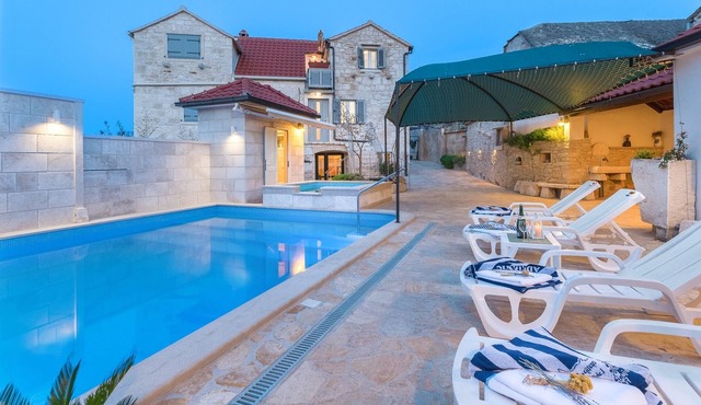 Family friendly house with a swimming pool Škrip, Brač (K-17345)