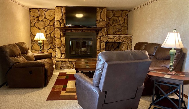 Family friendly house minutes from Rathbun Lake