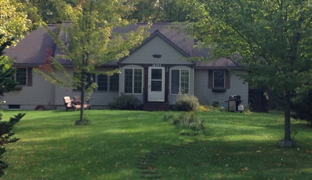 Family friendly house on Lake Ontario