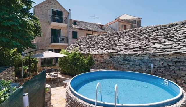 Family friendly house with a swimming pool Škrip, Brač (K-15100)