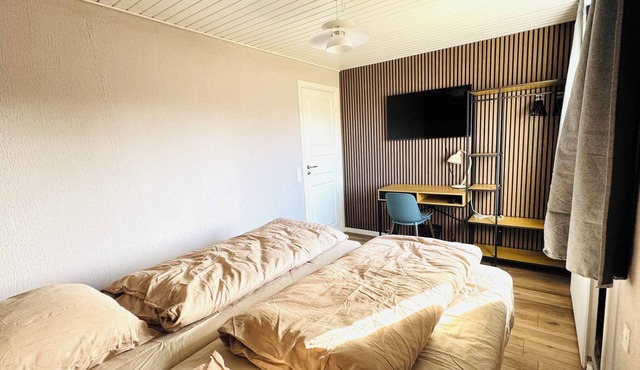 Family-friendly house with 6 rooms & terrace - near Blåvand & Varde