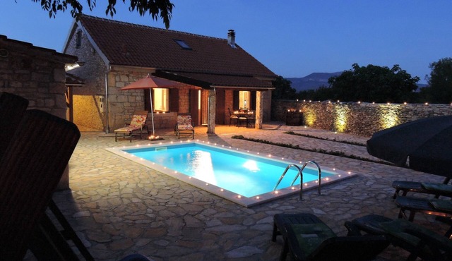 Family friendly house with a swimming pool Gluići, Krka (K-11337)