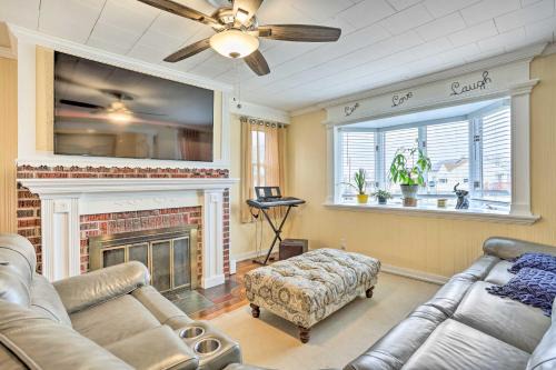 Family-Friendly Hub Near Delaware River, World Cup
