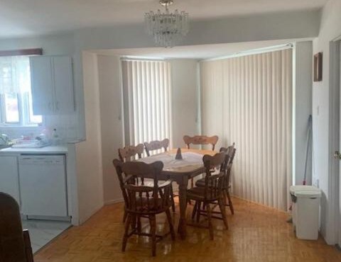 Family-Friendly in Quiet Laval Neighborhood