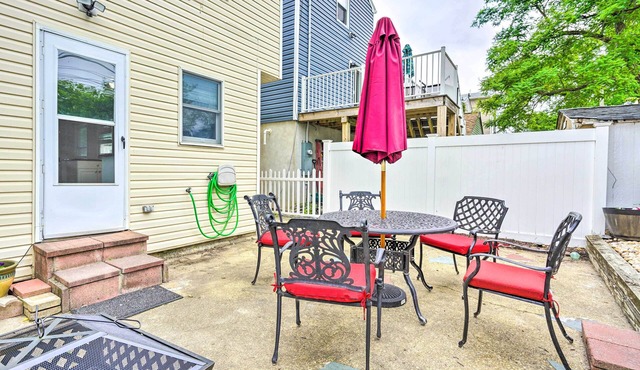 Family-Friendly Keansburg Home: Walk to Beach!
