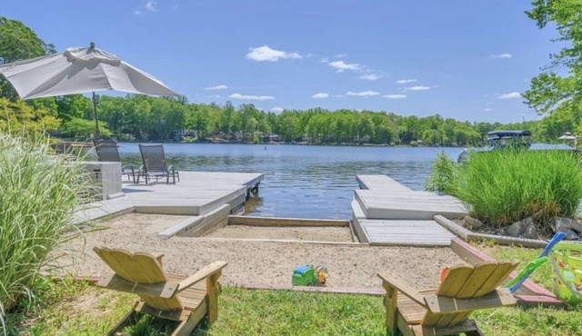 Family Friendly Lakefront Home