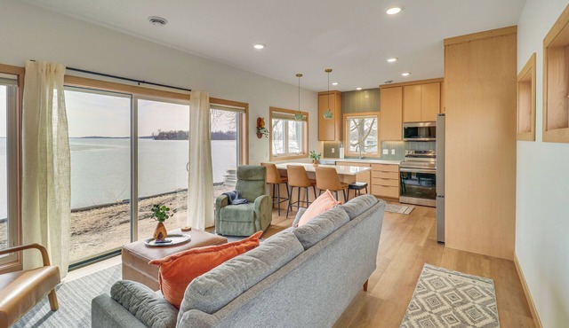 Family-Friendly Lake Ida Escape: Stunning Views!