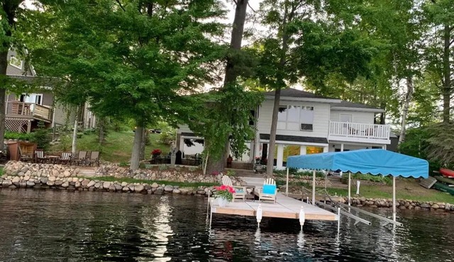 Family friendly lakeside retreat on Greater Bass Lake