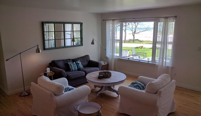 Family-Friendly Lake Erie Rondeau Retreat