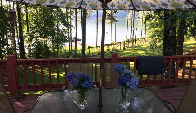 Family Friendly Lake Front Home with Amazing Views