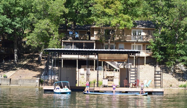 Family Friendly Lake Home, Private Boat Dock, Lake Ozark