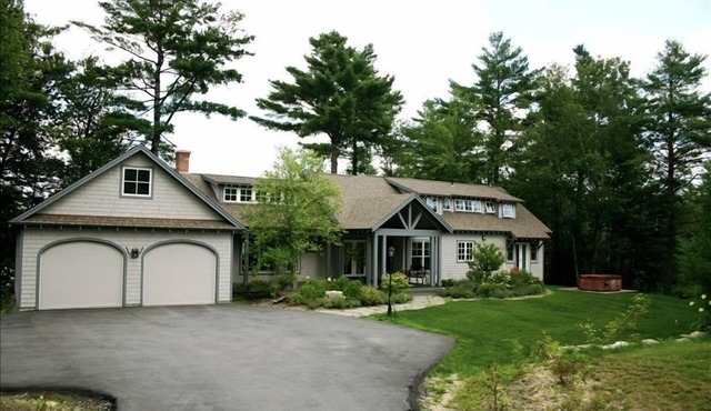 Family Friendly Lake Front Home