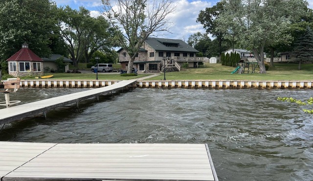 Family Friendly Lake Fun at Koontz Lake, Sleeps 18, 90 Min. From Chicago