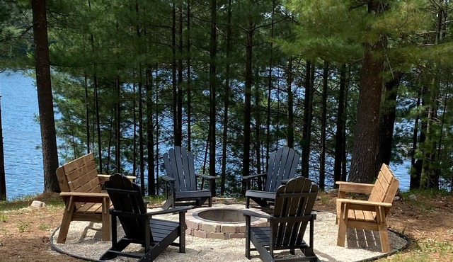 Family friendly lakefront cabin with 140 ft of clear, sandy frontage.