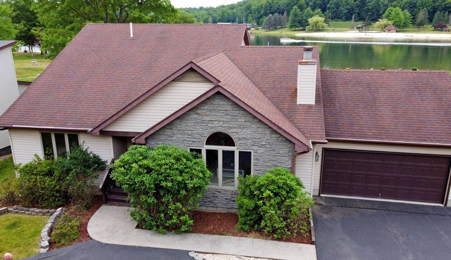 Family Friendly Lakefront at Treasure Lake. Outstanding Lake and Beach Views!