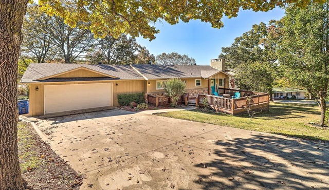 Family-Friendly Lakeview Home w/ Private Yard