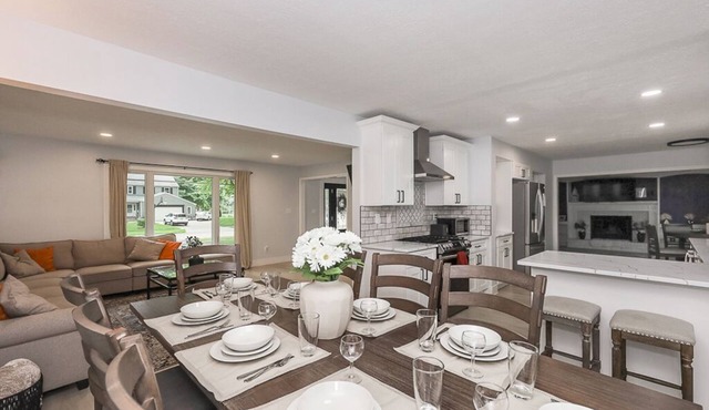 Family-friendly, large home in Avon Lake, Hot Tub and EV charger