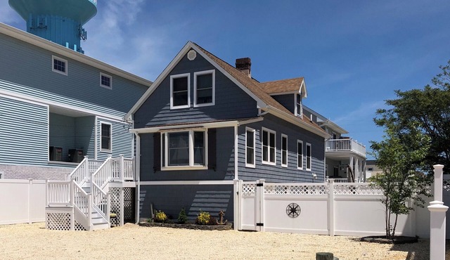Family Friendly Lavallette Home with room for everyone! Walk to everything!
