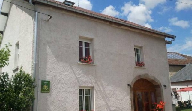 Family-friendly lodging near Luxeuil-Les-Bains