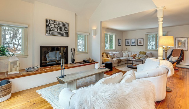 Family Friendly! Lovely Strafford Gem w/Game Room